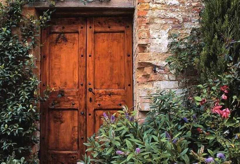 Резиденция Borgo Lucignanello Bandini