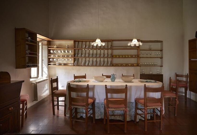 Резиденция Borgo Lucignanello Bandini