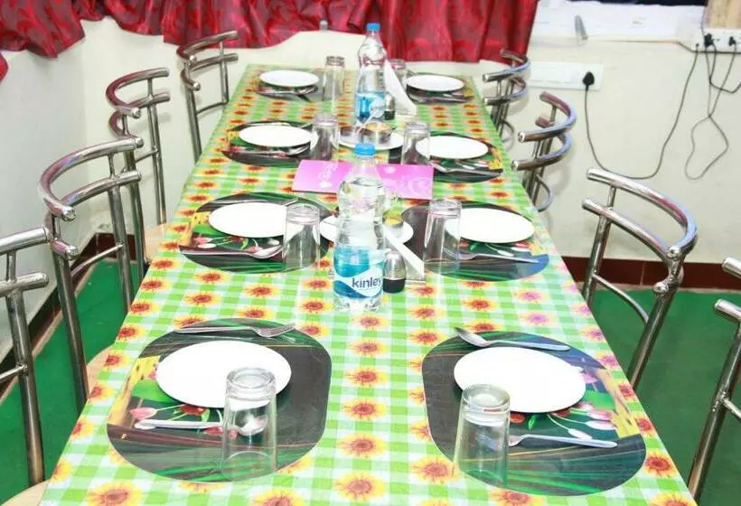 تختخواب و صبحانه Vaani Villa By Royal Stay