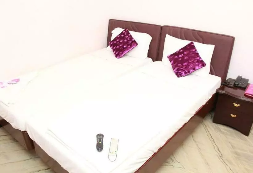 تختخواب و صبحانه Vaani Villa By Royal Stay