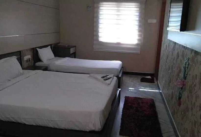 تختخواب و صبحانه Vaani Villa By Royal Stay