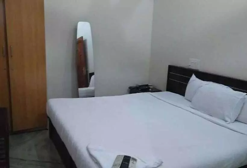 تختخواب و صبحانه Vaani Villa By Royal Stay