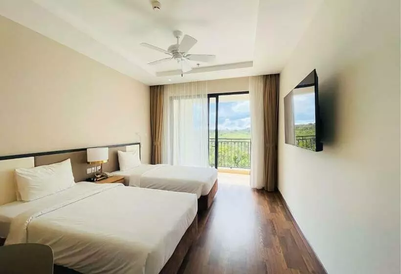 هتل Vinholidays Fiesta Phu Quoc