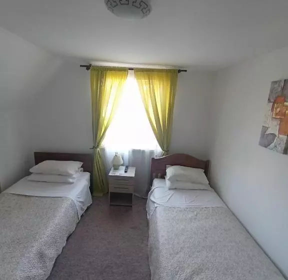 پانسیون Hostal Alcala