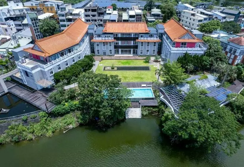 هتل 水漾月明度假文旅