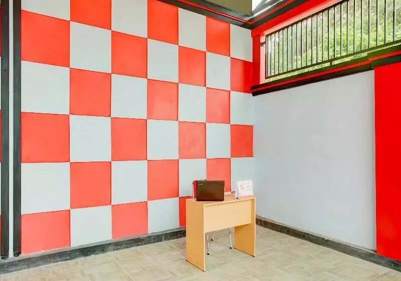ホテル Oyo 3982 Azka Homestay Syariah