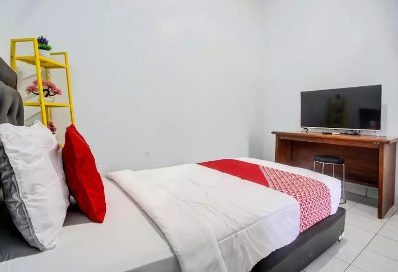 ホテル Oyo 3994 Wisma Amalia