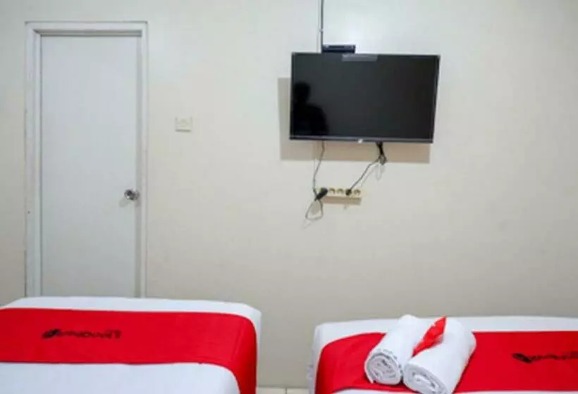 Hotelli Reddoorz Near Rsud Kudus