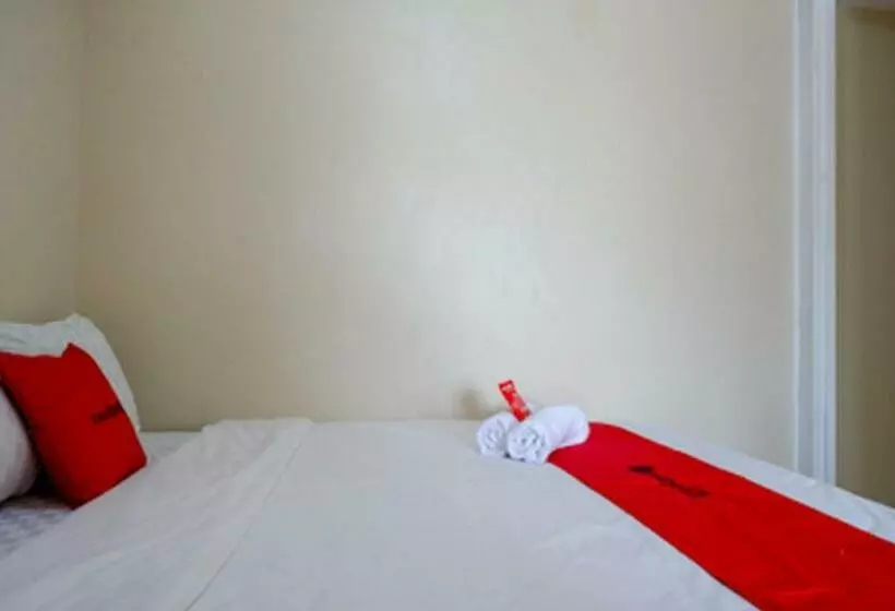 Hotelli Reddoorz Near Rsud Kudus