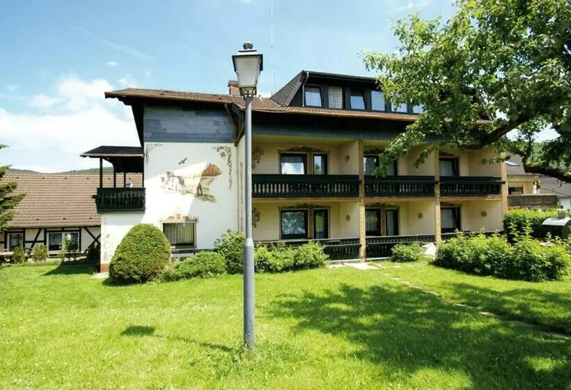 ホテル & Restaurant Zum Deutschen Haus