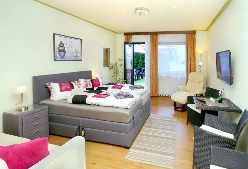 ホテル & Restaurant Zum Deutschen Haus