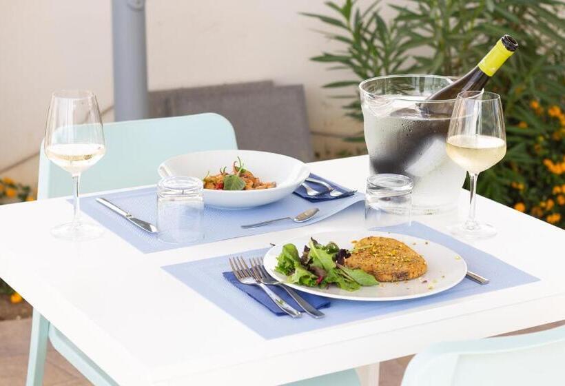 פנסיון Terrazze Naos