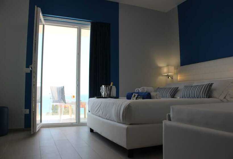 פנסיון Terrazze Naos