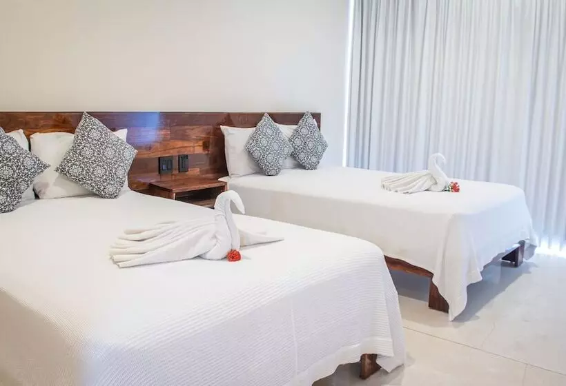 Moonshine Tulum Hotel & Hostel