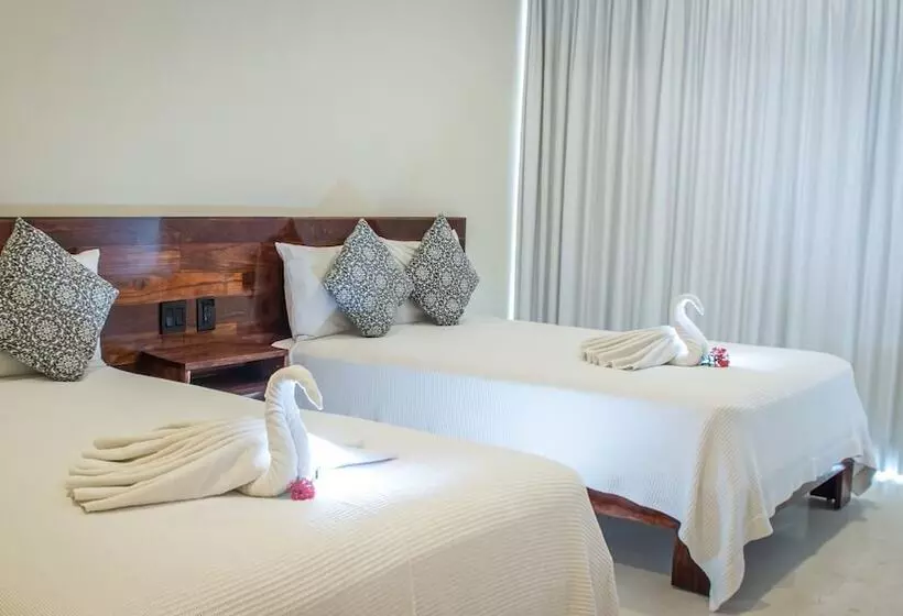 Moonshine Tulum Hotel & Hostel