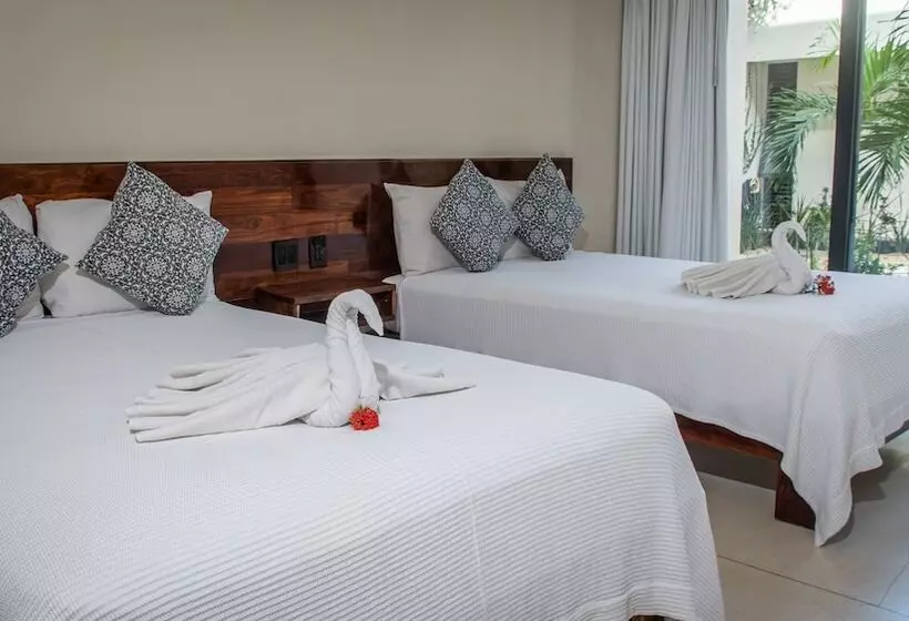 Moonshine Tulum Hotel & Hostel