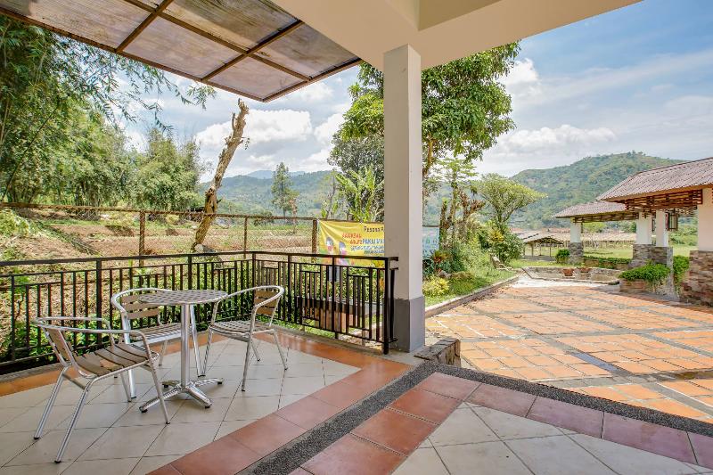בית מלון כפרי Oyo 3896 Villa Pesona Wisata Puncak