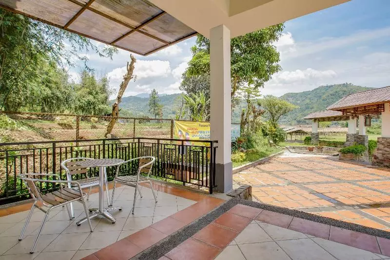 ホテル Oyo 3896 Villa Pesona Wisata Puncak