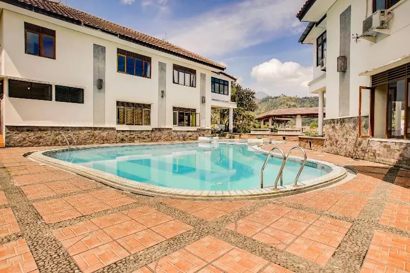 ホテル Oyo 3896 Villa Pesona Wisata Puncak
