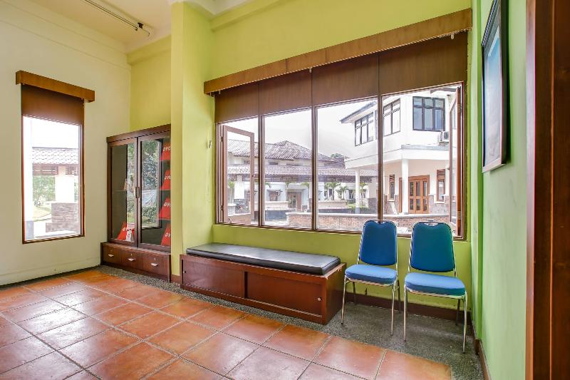 בית מלון כפרי Oyo 3896 Villa Pesona Wisata Puncak