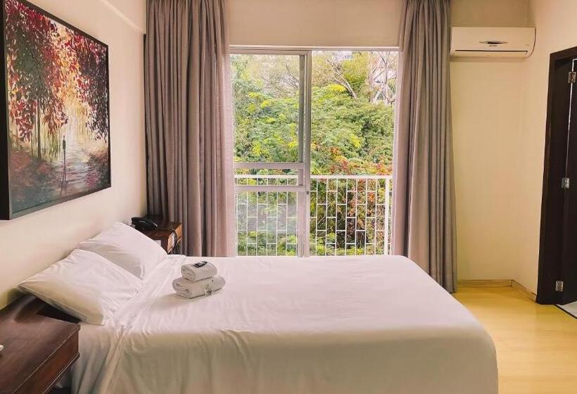 Отель Verde Vale