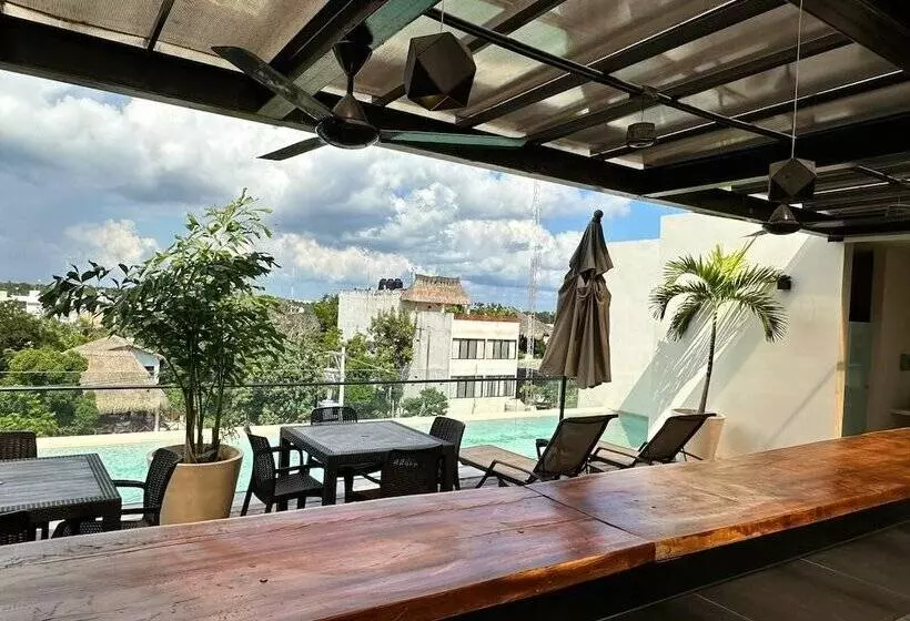 Moonshine Tulum Hotel & Hostel