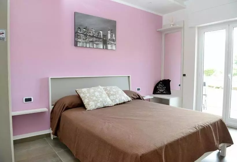 Aamiaismajoitus (B&B) Bellavista Formia
