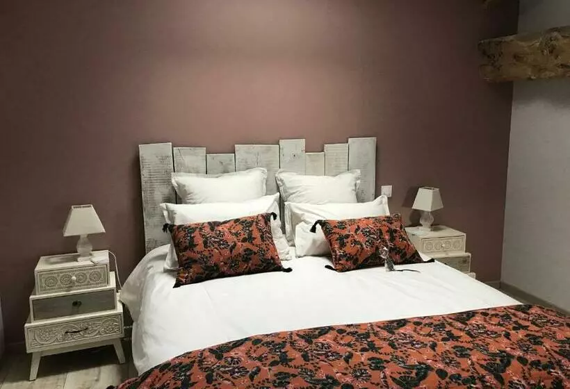 Aamiaismajoitus (B&B) Logis De Pierre Levée