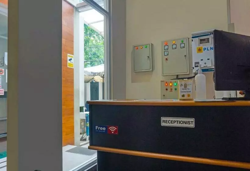 ホテル Palm Eight Mitra Reddoorz