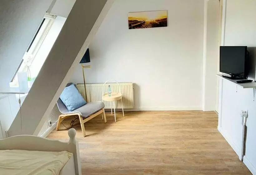 Hotelli Fahrhaus Kirschenland