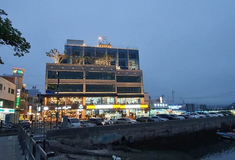 בית מלון כפרי Owl