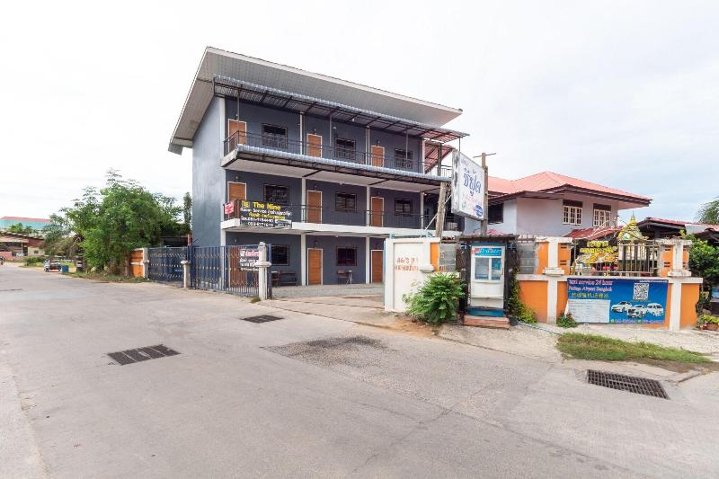 فندق Oyo 1132 The Nine