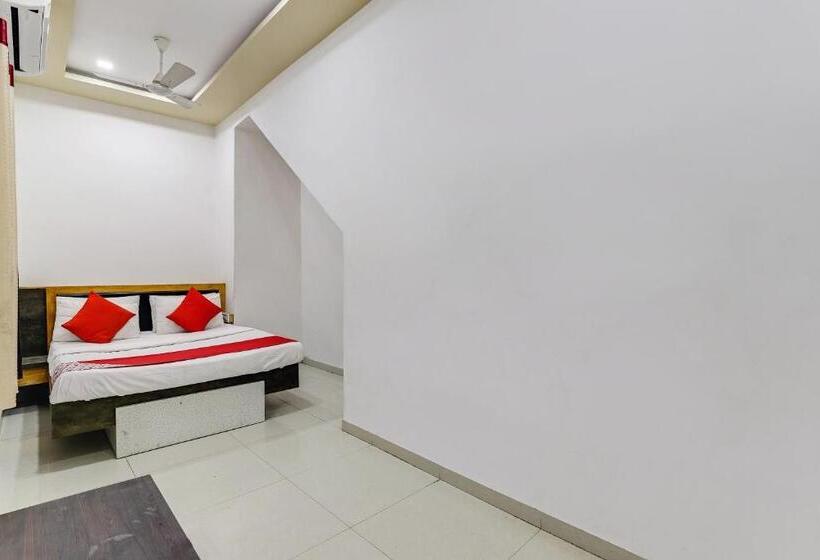 هتل Oyo 71089 Aagman