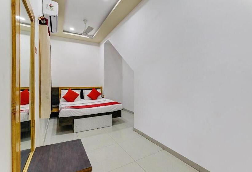 هتل Oyo 71089 Aagman