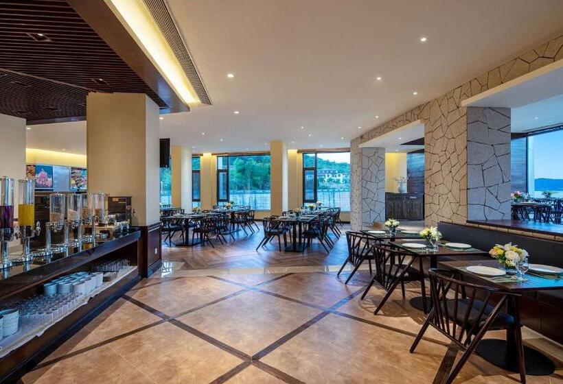 בית מלון כפרי Ramada By Wyndham Chenzhou Dongjiang Lake