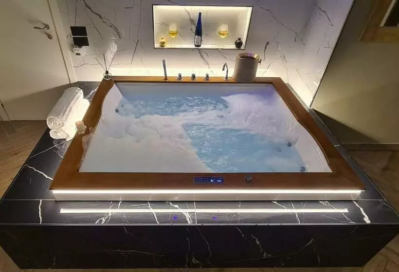 ペンション Le Suite Di Pizzo Luxury Rooms & Spa