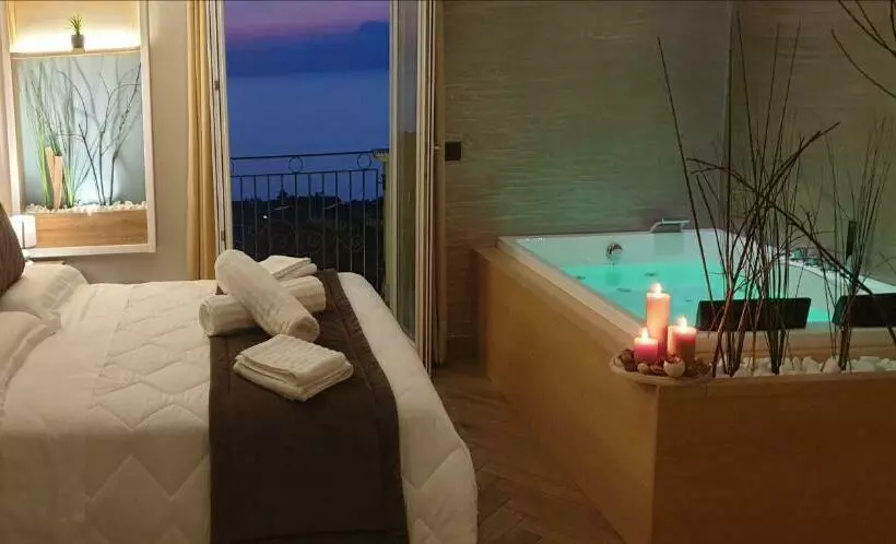 ペンション Le Suite Di Pizzo Luxury Rooms & Spa