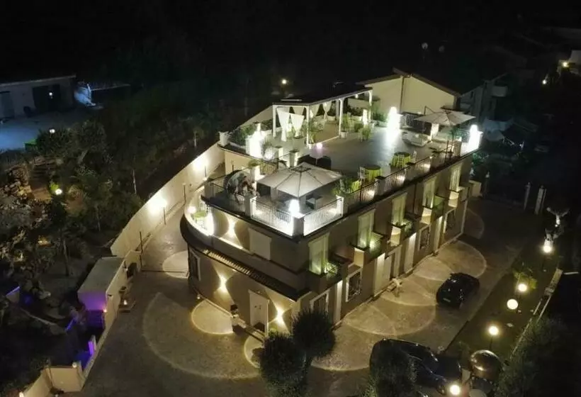 ペンション Le Suite Di Pizzo Luxury Rooms & Spa