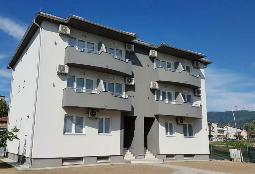 پانسیون Villa Frasoro