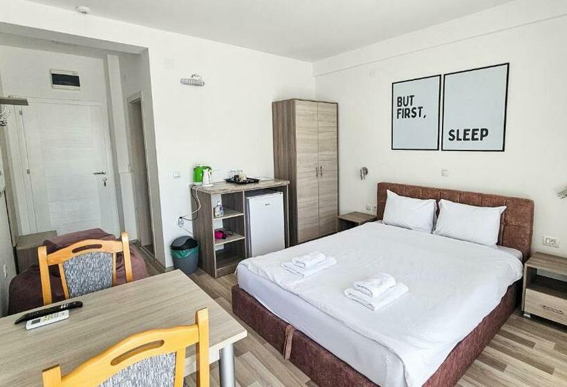 پانسیون Villa Frasoro