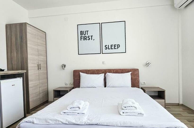 پانسیون Villa Frasoro