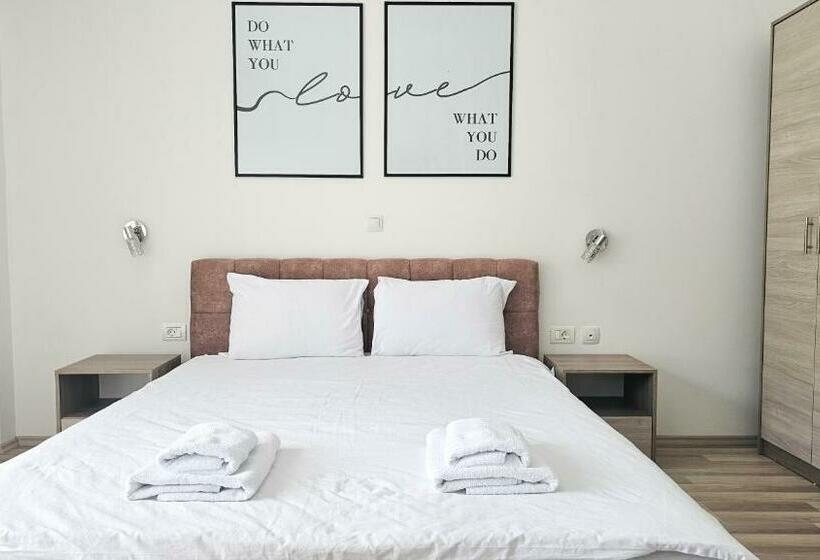 پانسیون Villa Frasoro