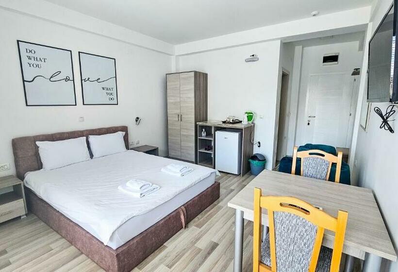 پانسیون Villa Frasoro