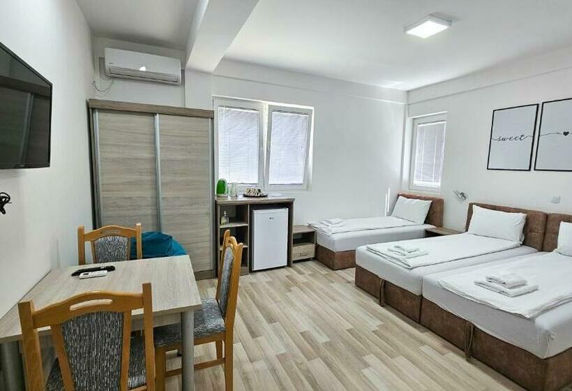 پانسیون Villa Frasoro