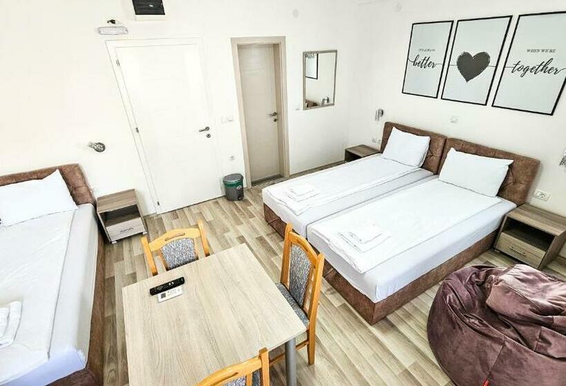 پانسیون Villa Frasoro