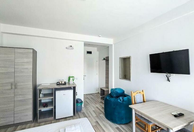 پانسیون Villa Frasoro