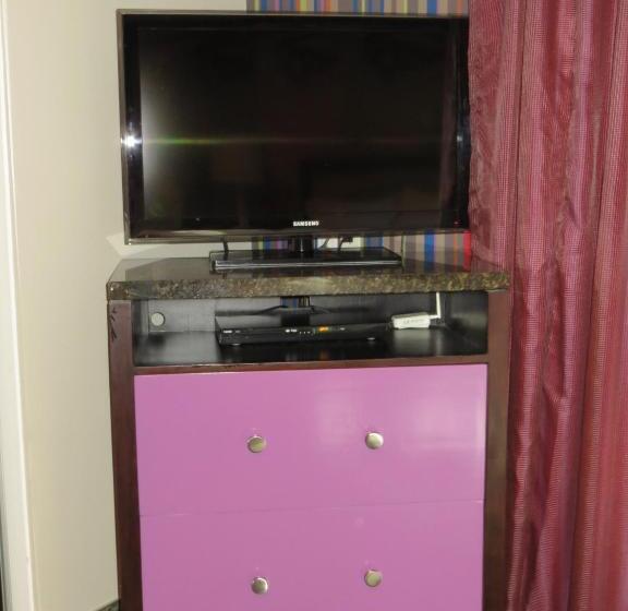 فندق 7 Springs Inn & Suites