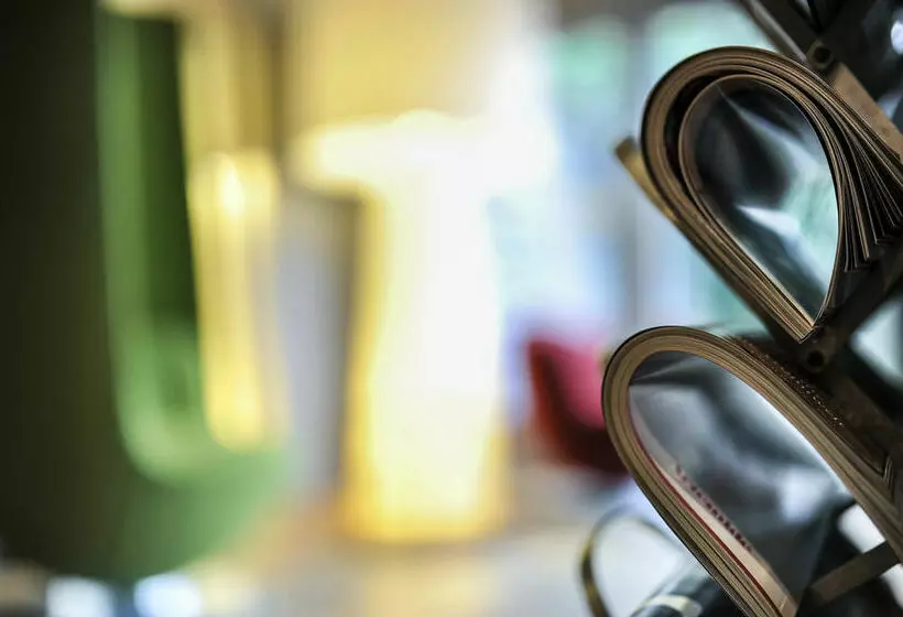 Airport Hotel By The New Yorker