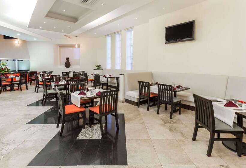 هتل Baymont Inn And Suites Lazaro Cardenas