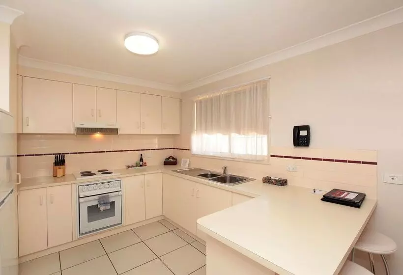 호텔 Best Western Ambassador Motor Inn & Apartments